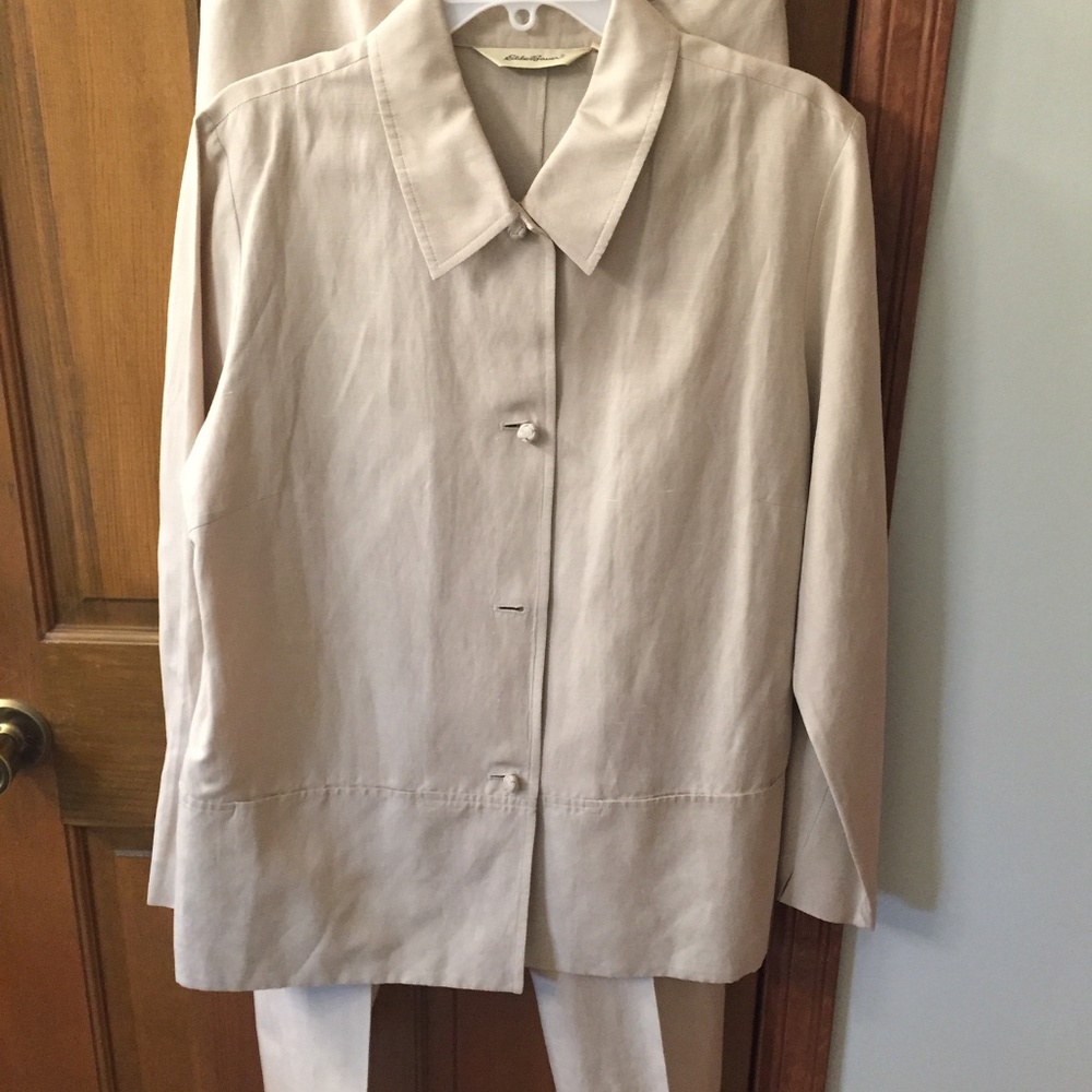 Eddie Bauer pant suit.  Size12. Off-white.